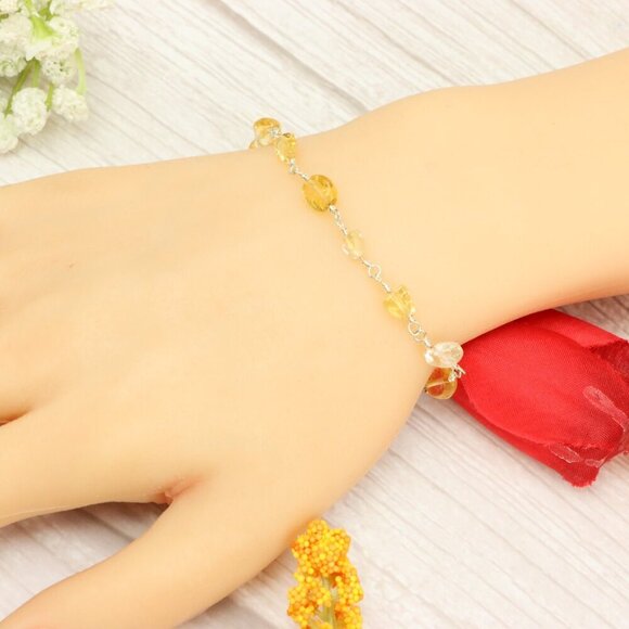 "Trendy Handmade Bracelet – A Thoughtful Gift for Girls & Women | UNVRC1392 - Picture 4 of 10